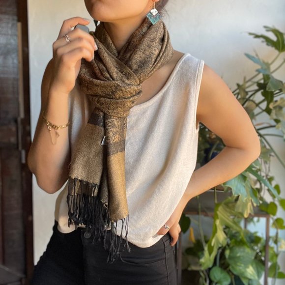 🏷 Sold | Light Brown+Black Woven Scarf - Picture 4 of 7